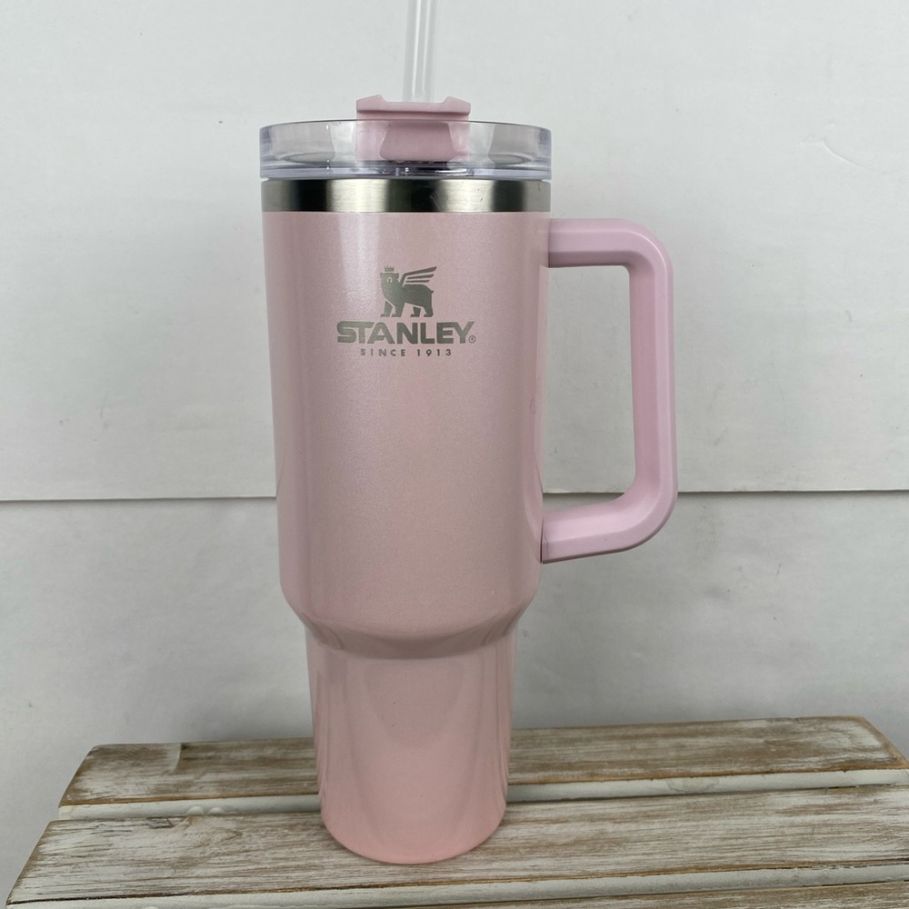 Stanley Adventure Quencher Travel Tumbler pearlescent pink insulated 40-ounce
